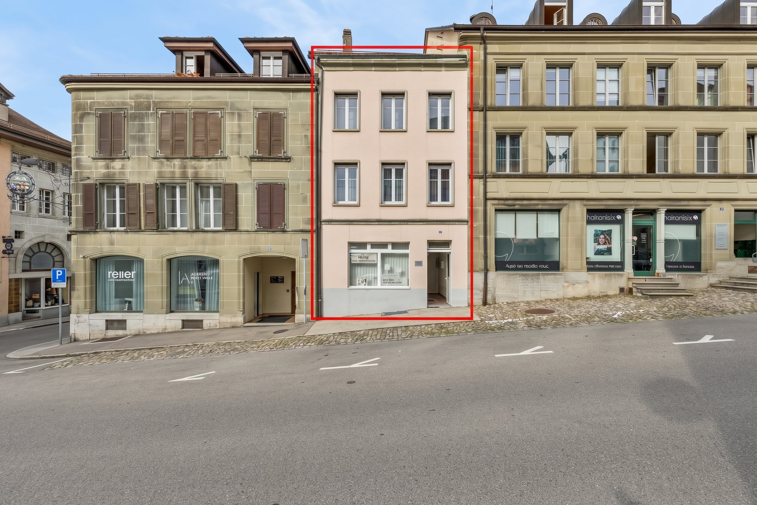 Maison de 7,5 pièces avec local commercial et 5 places de parc au centre de Romont - Photo de présentation